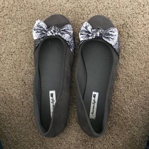 New American Eagle Grey Flats with sparkly bow 7.5